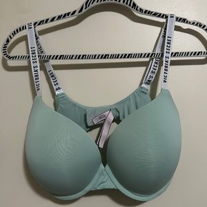 Victoria secret bra 38DD